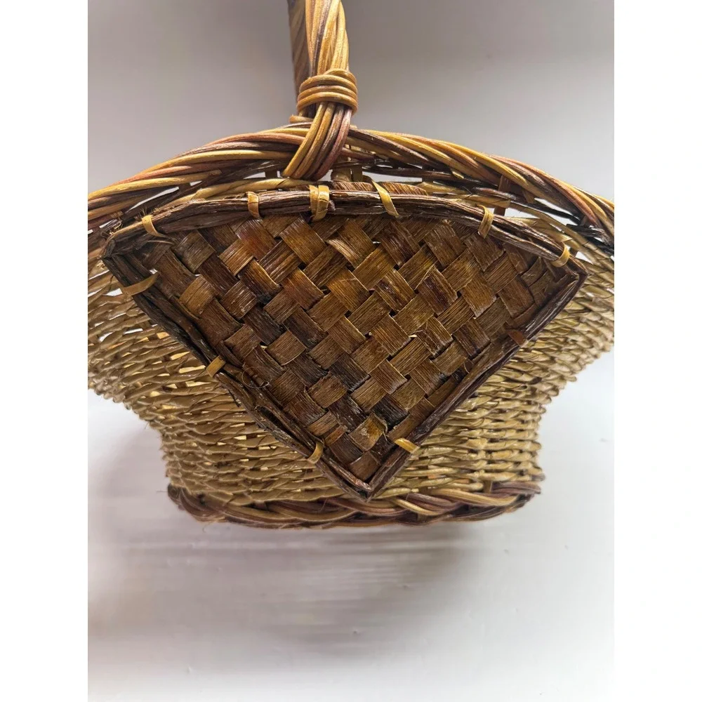 Vintage Wicker Boat Basket Woven Wood Handle Diamond Side Panels Brown Tan